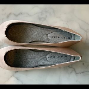 NWT Dessy Topaz Satin Ballet Flats Size 6